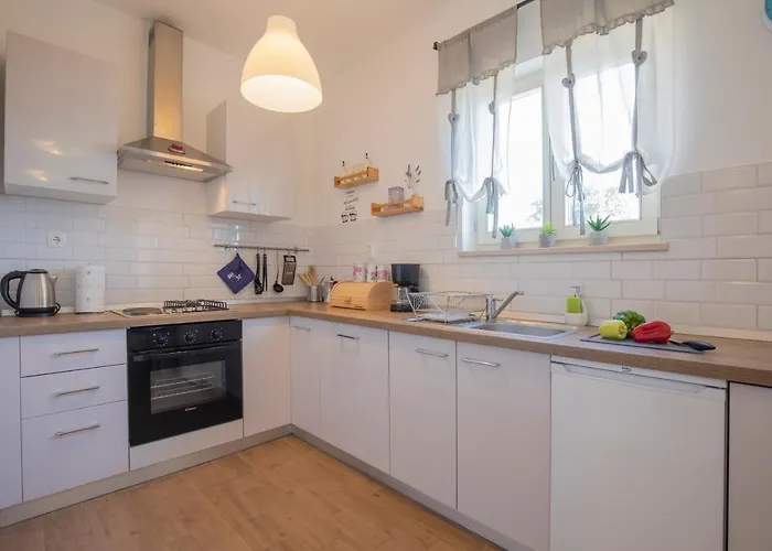 Deep Blue דירה מדולין