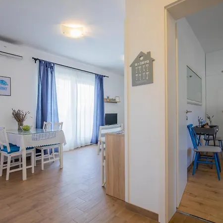 Deep Blue * Medolino